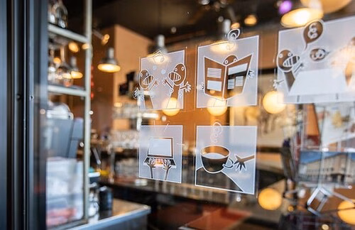 50000421 Atomic Café