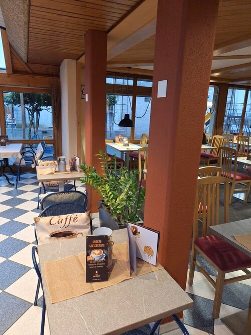50000811 Café Drei Brunnen